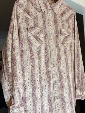 Wrangler Floral Stripe Western Shirt in Cream and Mauve